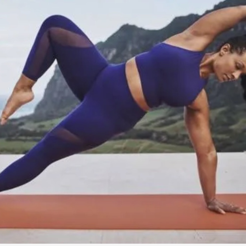 Athleta Salutation Stash Pocket II Mesh 7/8 Tight poseidon blue